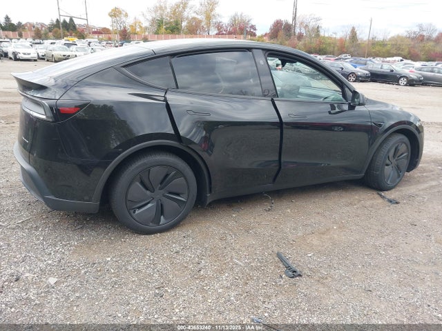 2026 TESLA MODEL Y 7SAYGDEE5TA414553 Photo 3
