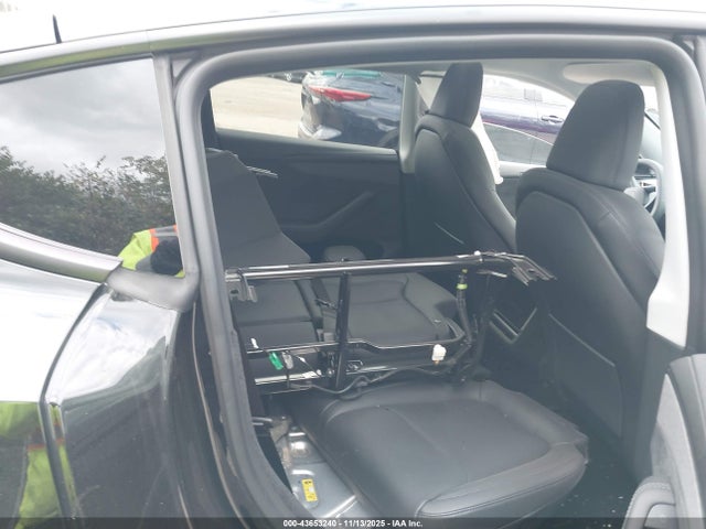 2026 TESLA MODEL Y 7SAYGDEE5TA414553 Photo 7