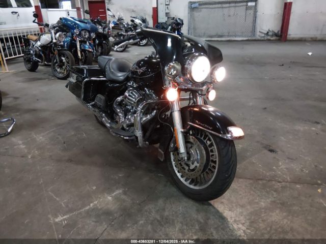 2011 HARLEY-DAVIDSON FLHR 1HD1FB416BB651995