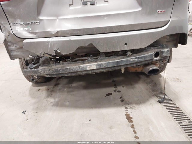 5XYPGDA30HG237880 KIA Sorento 2.4l Lx