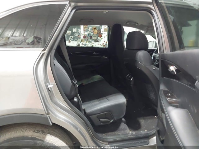 5XYPGDA30HG237880 KIA Sorento 2.4l Lx