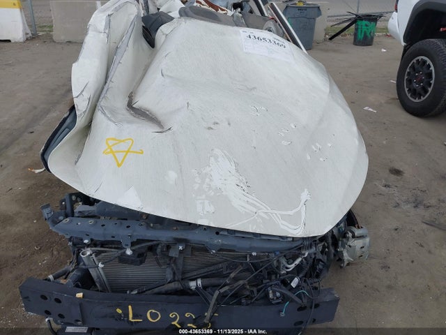 43653369 :رقم المزاد ، JN1EV7BP2MM701277 vin ، 2021 Infiniti Q50 Luxe مزاد بيع
