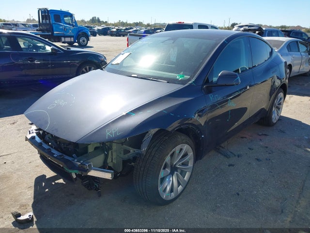 2026 TESLA MODEL Y 7SAYGDEE2TA464732 Photo 1