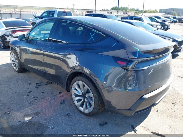 2026 TESLA MODEL Y 7SAYGDEE2TA464732 Photo 2
