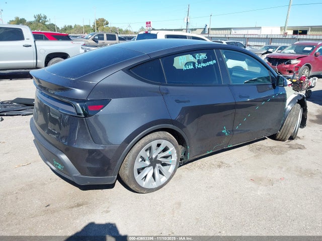 2026 TESLA MODEL Y 7SAYGDEE2TA464732 Photo 3