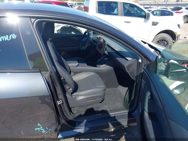 2026 TESLA MODEL Y 7SAYGDEE2TA464732 Photo 4