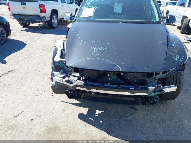 2026 TESLA MODEL Y 7SAYGDEE2TA464732 Photo 5