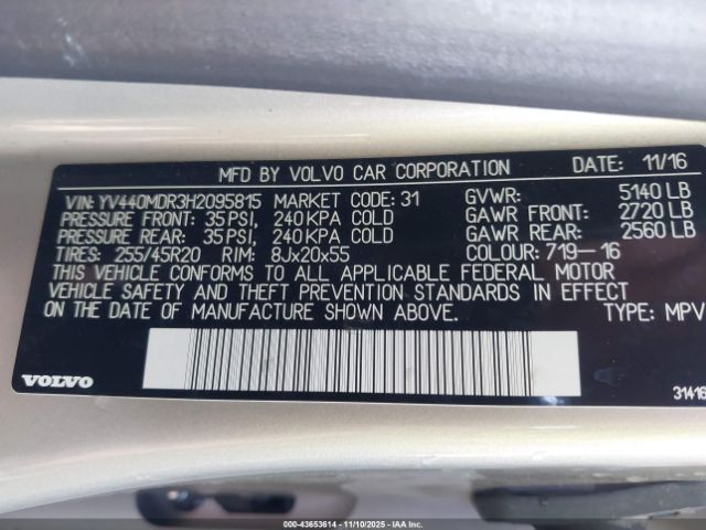 2017 VOLVO XC60 YV440MDR3H2095815 Photo 8