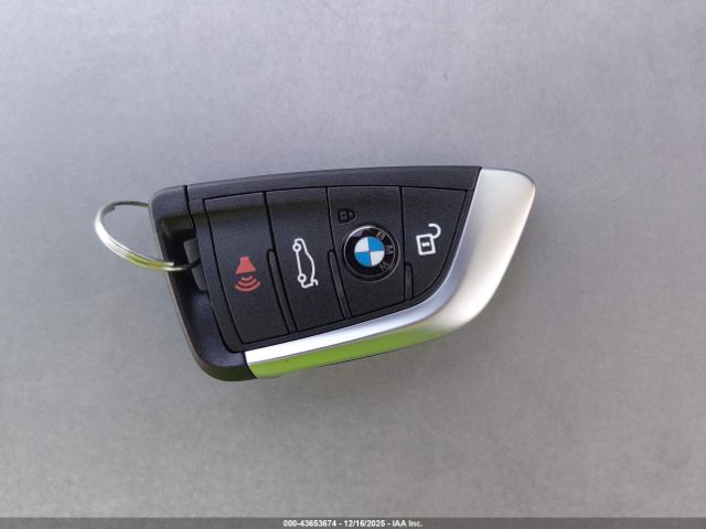 2019 BMW X1 WBXHT3C56K3H34460 Photo 10