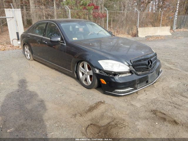 2011 MERCEDES-BENZ S 550 WDDNG8GB3BA412889