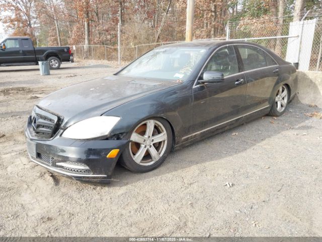 2011 MERCEDES-BENZ S 550 WDDNG8GB3BA412889 Photo 1
