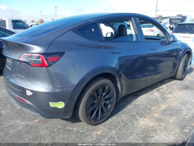2023 TESLA MODEL Y 7SAYGDEE2PF642955 Photo 3
