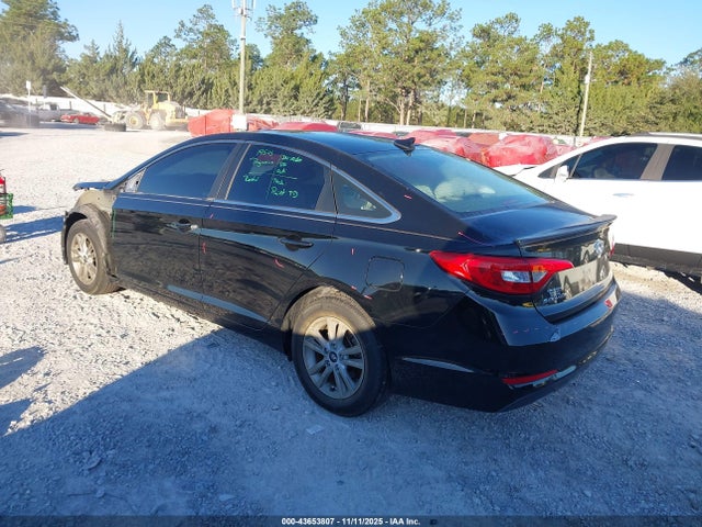 2015 HYUNDAI SONATA 5NPE24AF1FH006721 Photo 2