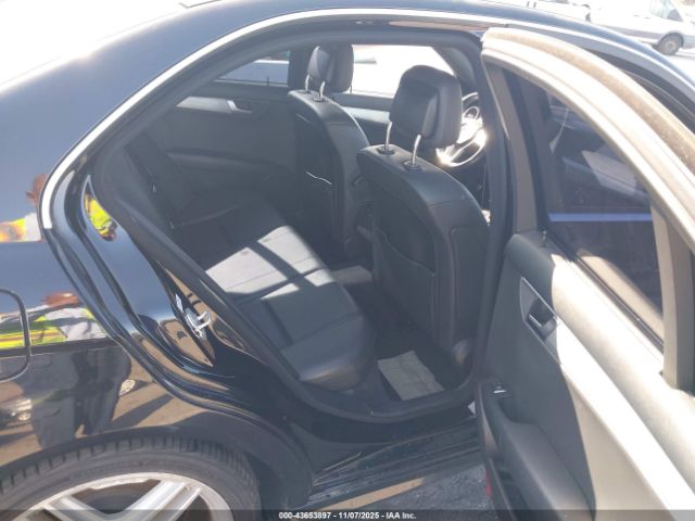 2014 MERCEDES-BENZ C 250 WDDGF4HB3EA958650 Photo 7