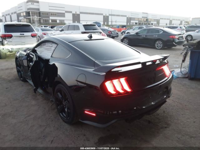 2022 FORD MUSTANG 1FA6P8CF3N5128155 Photo 2