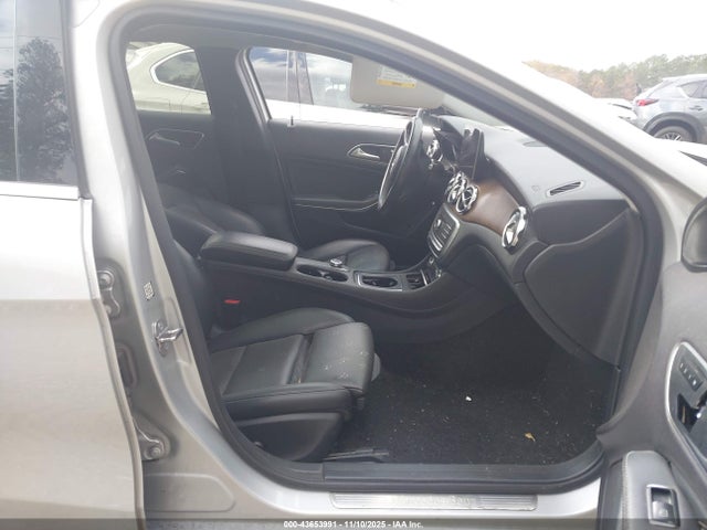 2018 MERCEDES-BENZ GLA 250 WDCTG4GB4JJ502619 Photo 4