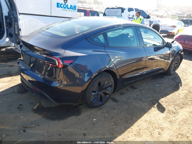 2025 TESLA MODEL 3 5YJ3E1EA6SF889767 Photo 3