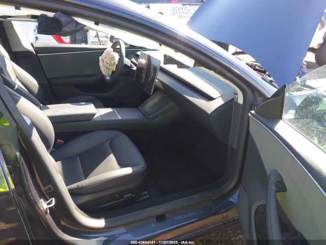 2025 TESLA MODEL 3 5YJ3E1EA6SF889767 Photo 4