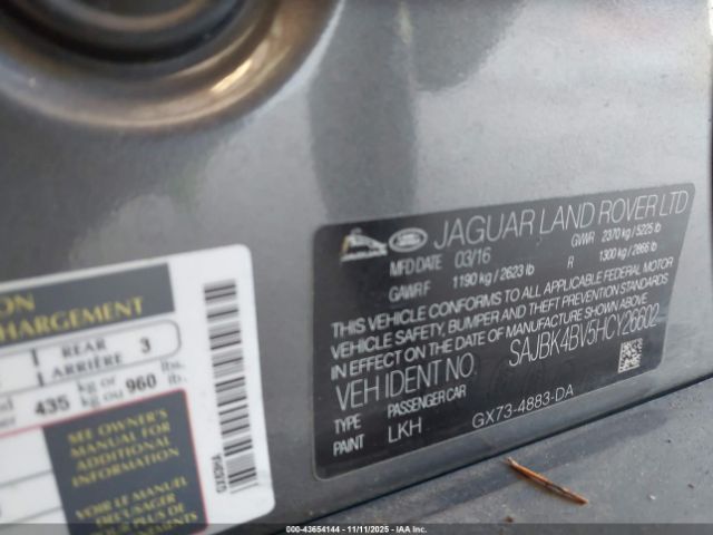 2017 JAGUAR XF SAJBK4BV5HCY26602 Photo 8