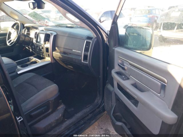 2019 RAM 1500 CLASSIC 1C6RR6LT1KS622322 Photo 4