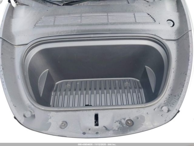 2023 TESLA MODEL Y 7SAYGDEE0PF754492 Photo 9