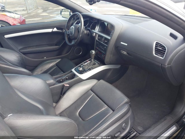 2010 AUDI S5 WAUVVAFR3AA034462 Photo 4