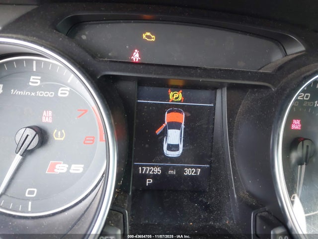 2010 AUDI S5 WAUVVAFR3AA034462 Photo 6