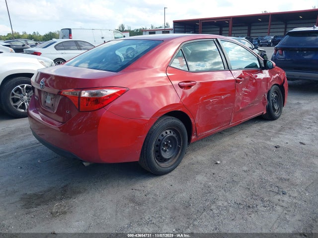 2018 TOYOTA COROLLA 5YFBURHE0JP746618 Photo 3