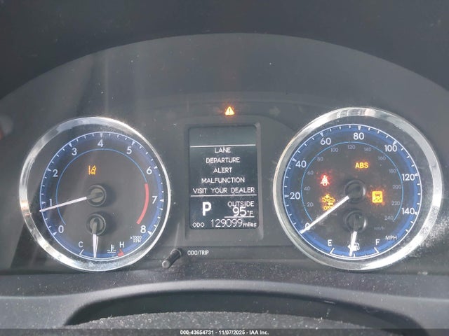 2018 TOYOTA COROLLA 5YFBURHE0JP746618 Photo 6