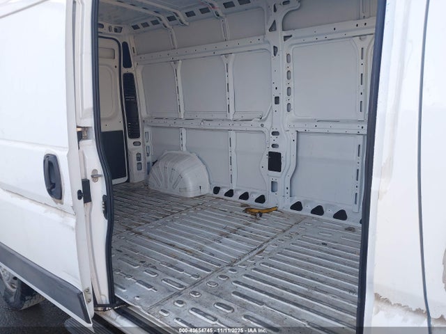 43654745 :رقم المزاد ، 3C6TRVDG9JE148610 vin ، 2018 Ram Promaster 2500 High Roof 159 Wb مزاد بيع