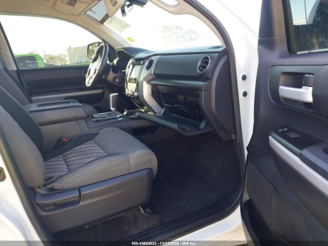 2019 TOYOTA TUNDRA 5TFRM5F12KX137167 Photo 4