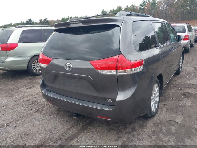 5TDJK3DC1ES077081 Toyota Sienna Le 7 Passenger