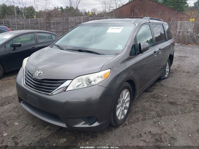 5TDJK3DC1ES077081 Toyota Sienna Le 7 Passenger