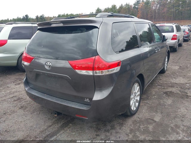 5TDJK3DC1ES077081 Toyota Sienna Le 7 Passenger