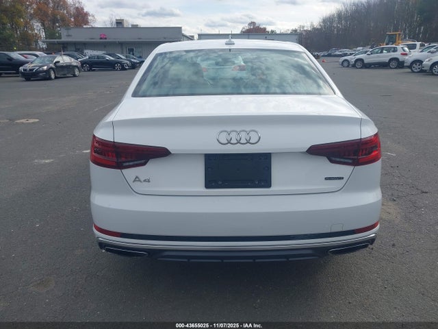 Audi A4 45 Premium 2019 WAUDNAF45KA066914 Image 32