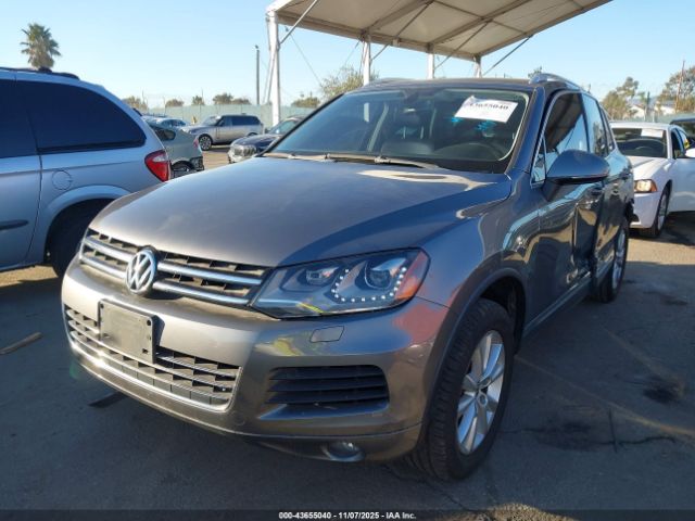 2014 VOLKSWAGEN TOUAREG WVGEF9BPXED000845 Photo 1