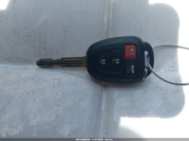 4T1BF1FK3HU719572 Toyota CAMRY LE