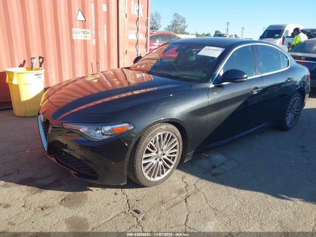 Alfa Romeo Giulia Ti Rwd 2017 ZARFAECN0H7528237 Image 2