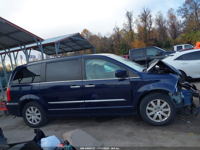 43655127 :رقم المزاد ، 2C4RC1BG7FR577931 vin ، 2015 Chrysler Town & Country Touring مزاد بيع