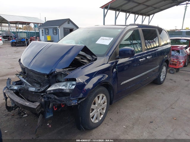 43655127 :رقم المزاد ، 2C4RC1BG7FR577931 vin ، 2015 Chrysler Town & Country Touring مزاد بيع