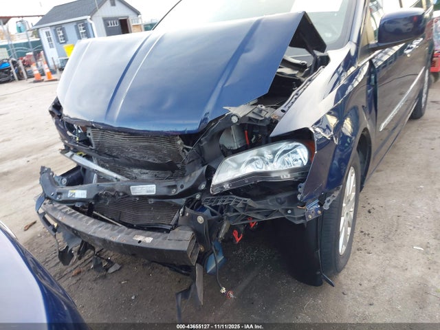 43655127 :رقم المزاد ، 2C4RC1BG7FR577931 vin ، 2015 Chrysler Town & Country Touring مزاد بيع