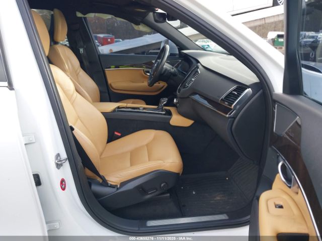 2017 VOLVO XC90 YV4A22PKXH1105648 Photo 4