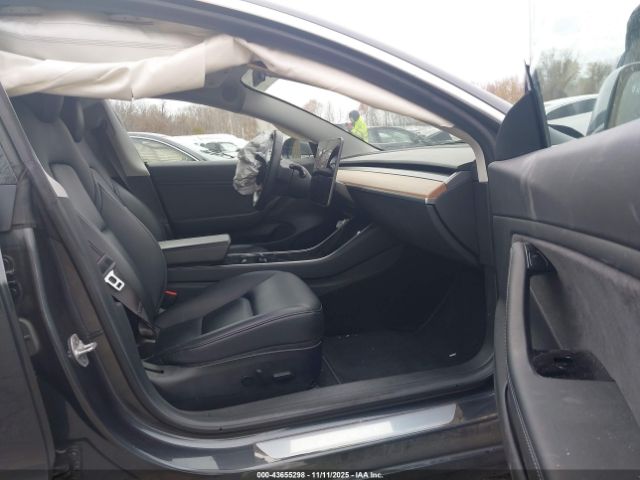 2018 TESLA MODEL 3 5YJ3E1EB9JF103709 Photo 4