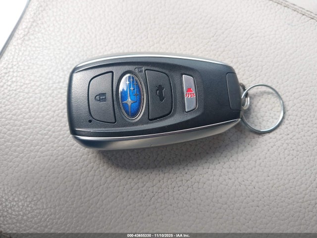 43655330 :رقم المزاد ، 4S3BNAN67F3042802 vin ، 2015 Subaru Legacy 2.5i Limited مزاد بيع