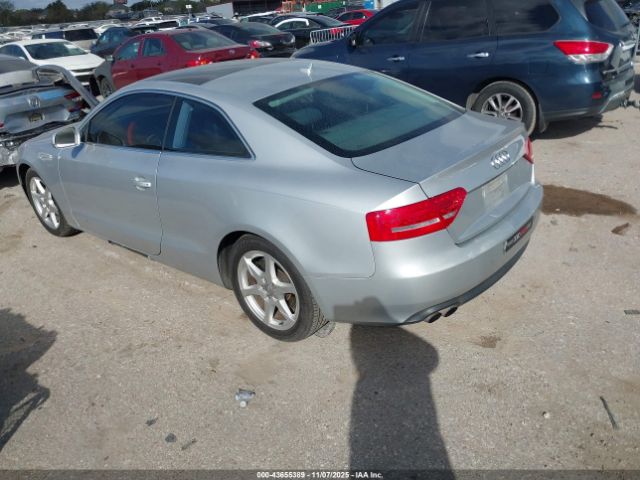2010 AUDI A5 WAURFAFR2AA078743 Photo 2