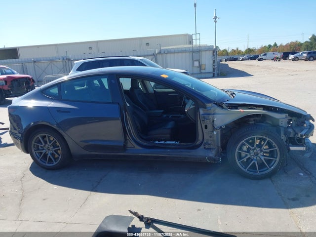 Tesla Model 3 Long Range Dual Motor All-wheel Drive 2022 5YJ3E1EB3NF206761 Image 13