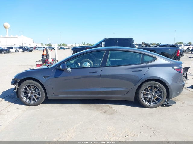 Tesla Model 3 Long Range Dual Motor All-wheel Drive 2022 5YJ3E1EB3NF206761 Image 14