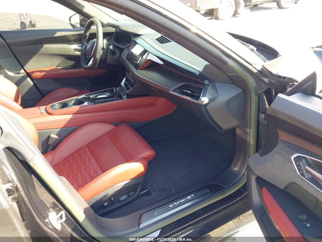 2023 AUDI E-TRON GT WAUEJBFW3P7002169 Photo 4
