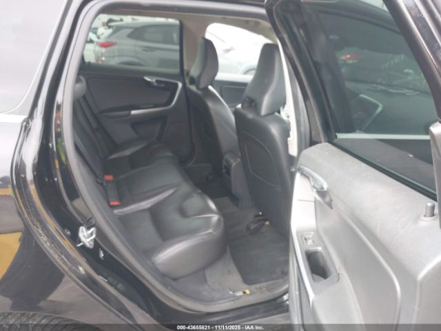2016 VOLVO XC60 YV4612RK1G2863277 Photo 7