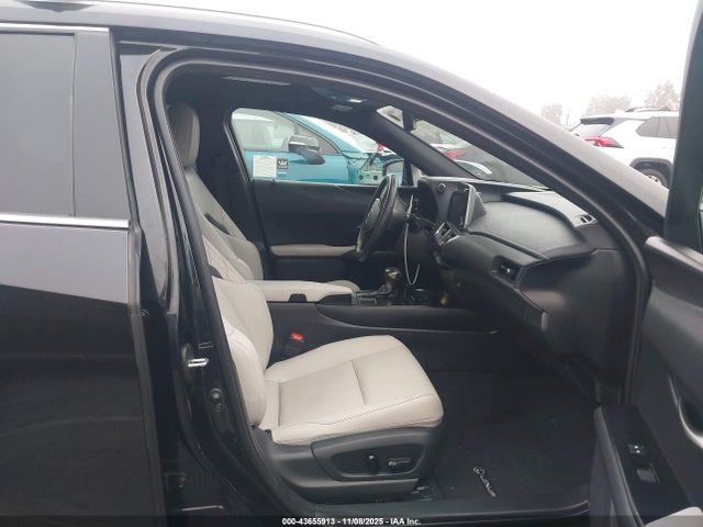JTHX6JBH4P2142029 Lexus UX 250H
